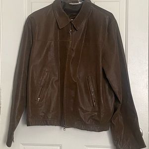 Like New! Steal this Newport News Mens Leather Jacket